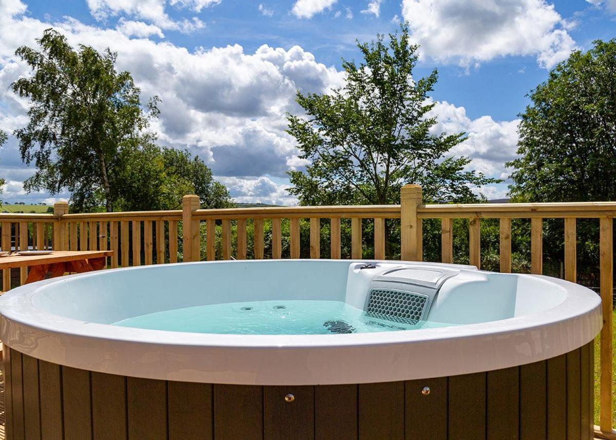 Great Harlow Views Newby  Exterior photo