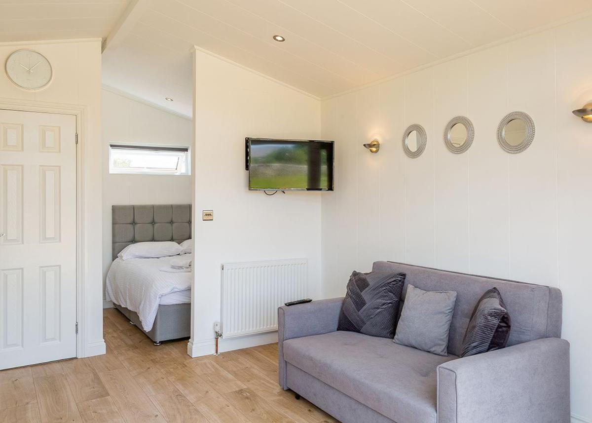 Great Harlow Views Newby  Exterior photo